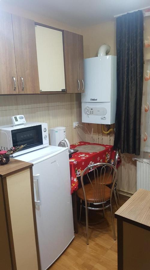 Apartmán Near Center Petroşani Exteriér fotografie