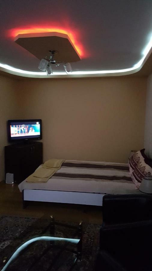 Apartmán Near Center Petroşani Exteriér fotografie
